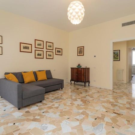 Ferienwohnung Joivy Modern 2Bed Flat With Balcony, 250M From M5 Foppa And M2 Sant'Agostino Mailand Exterior foto