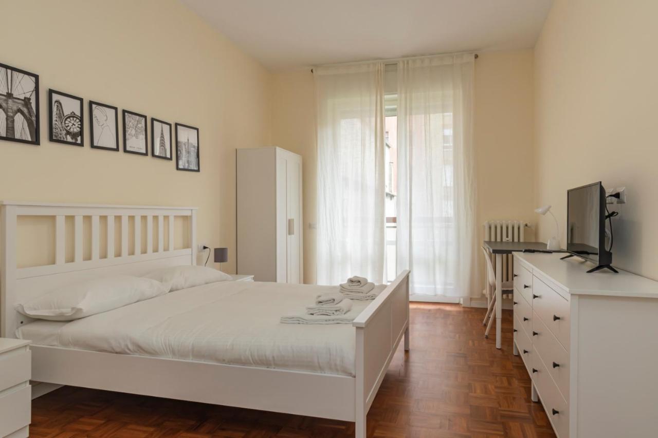 Ferienwohnung Joivy Modern 2Bed Flat With Balcony, 250M From M5 Foppa And M2 Sant'Agostino Mailand Exterior foto
