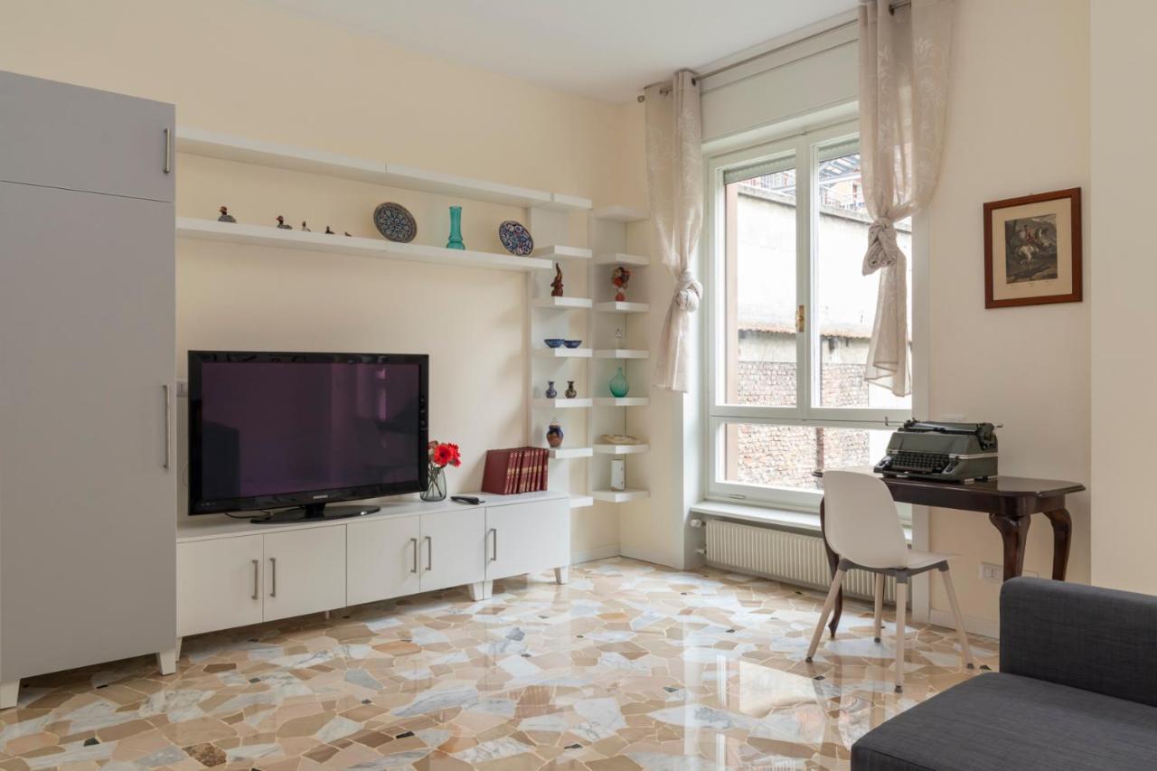 Ferienwohnung Joivy Modern 2Bed Flat With Balcony, 250M From M5 Foppa And M2 Sant'Agostino Mailand Exterior foto