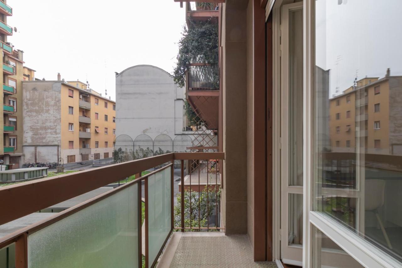 Ferienwohnung Joivy Modern 2Bed Flat With Balcony, 250M From M5 Foppa And M2 Sant'Agostino Mailand Exterior foto