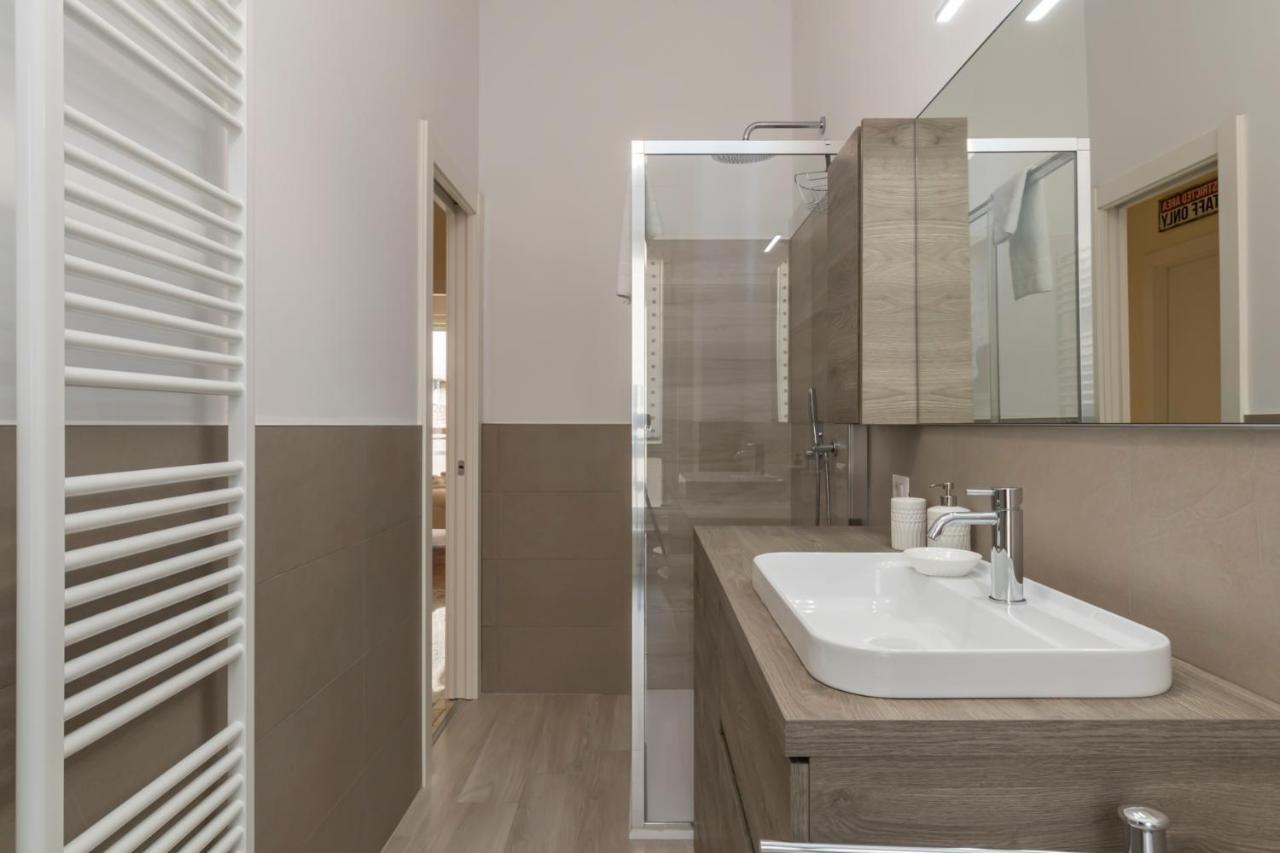 Ferienwohnung Joivy Modern 2Bed Flat With Balcony, 250M From M5 Foppa And M2 Sant'Agostino Mailand Exterior foto